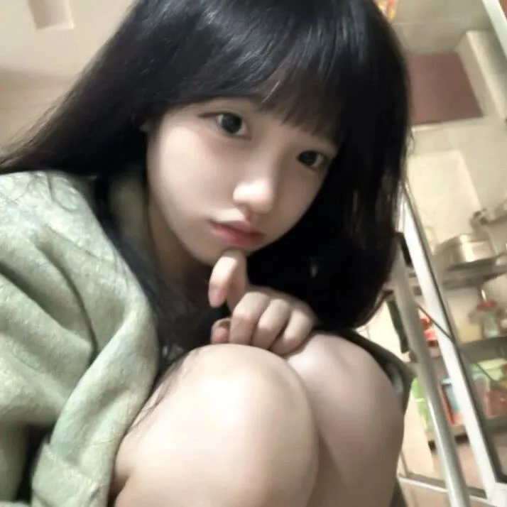 冰属性男子与酷酷女同事